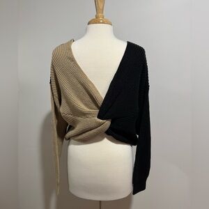 Love Tree Women’s Neutral Casual Black & Tan Open Back V-Neck Sweater Size M